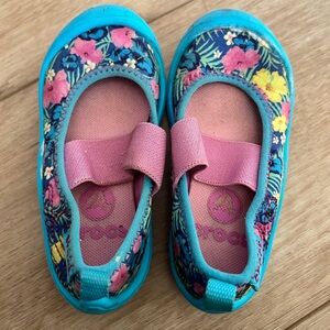 CROCS toddler 6 sandal